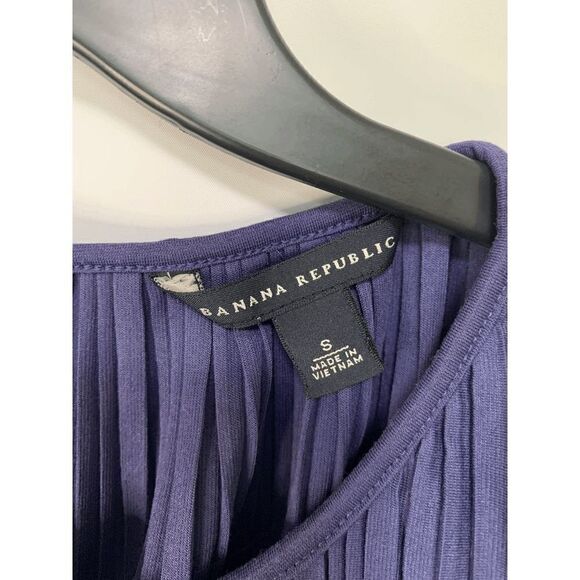 Banana Republic Sleeveless Top - Picture 5 of 7